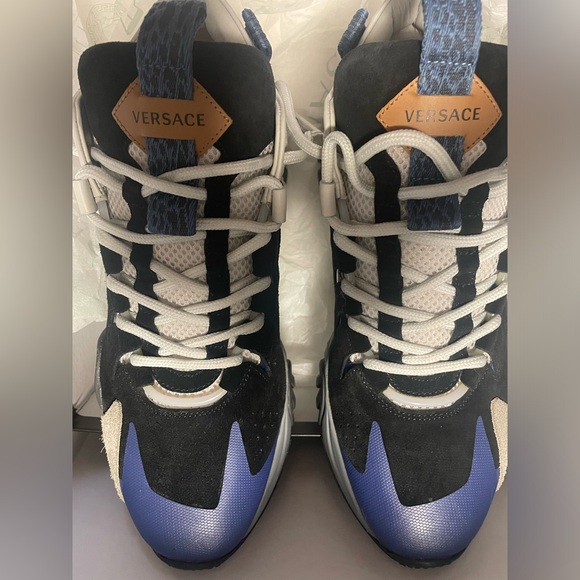 Men’s Versace Sneakers - Picture 2 of 11